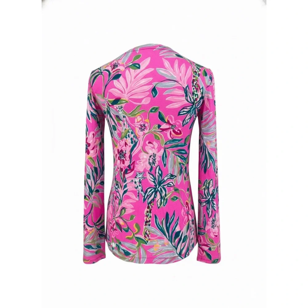 Lilly Pulitzer XS Plumeria Pink Feline PJ Knit V Neck Shirt Rayon Spandex - Picture 6 of 9